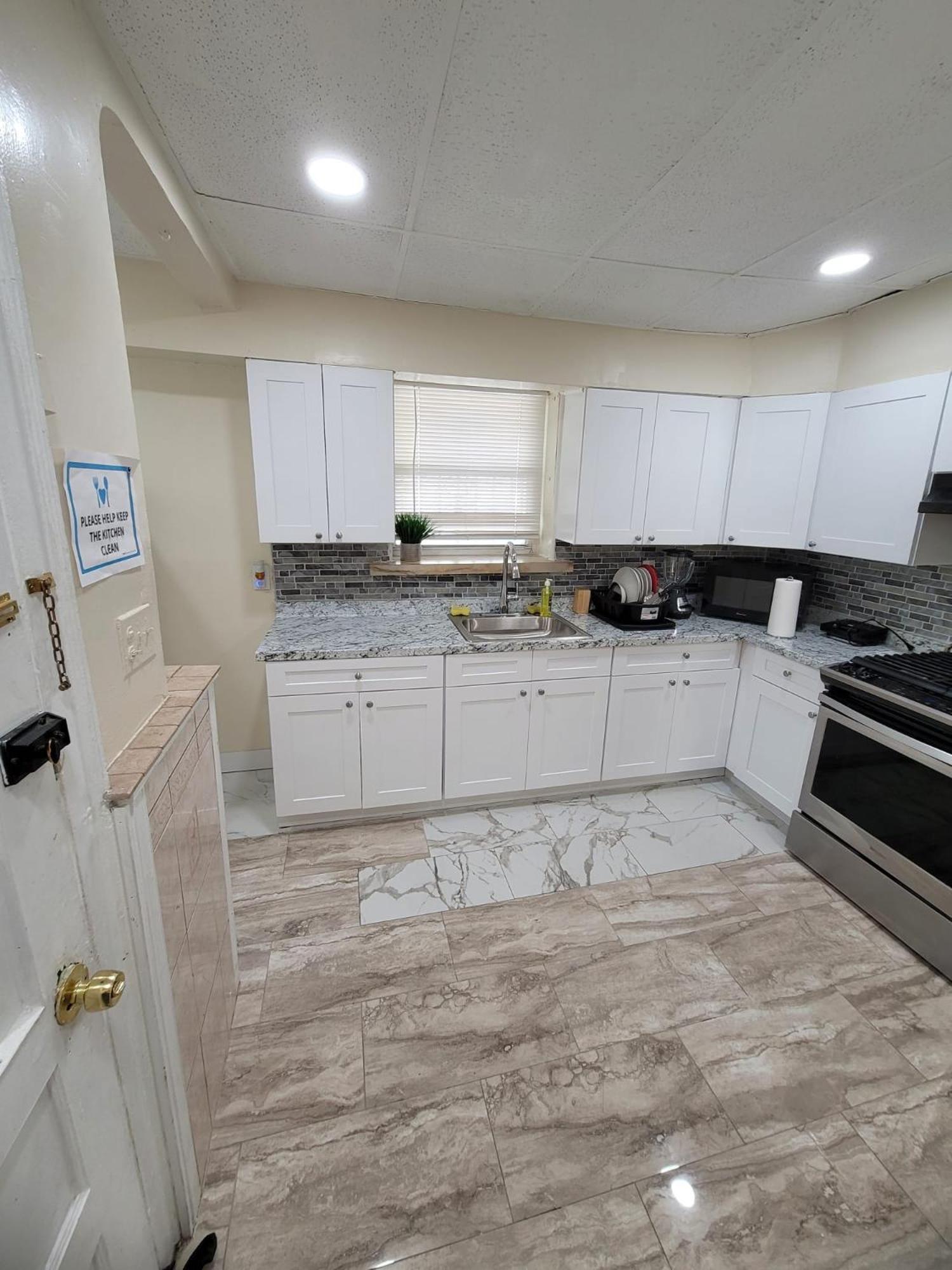 Z & Z Apartment Newark Luaran gambar