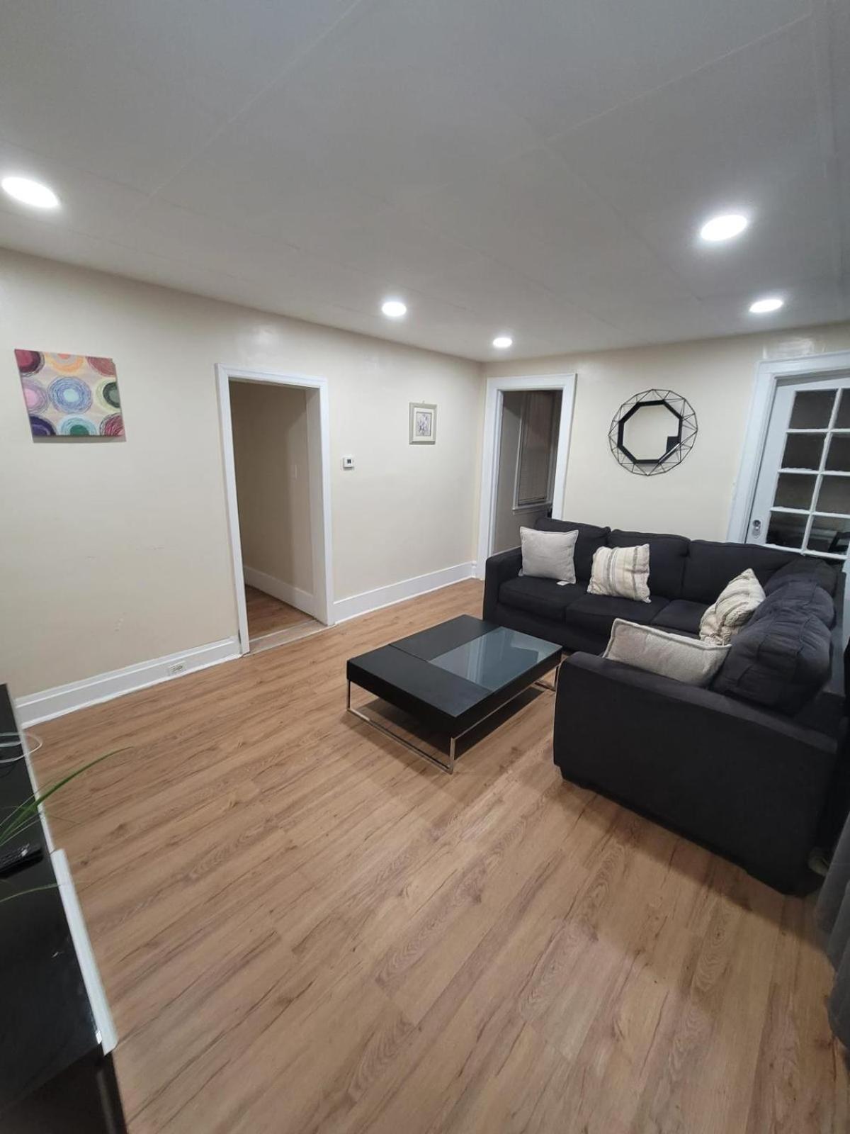 Z & Z Apartment Newark Luaran gambar